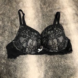 Victoria’s Secret “dream angels” push up bra